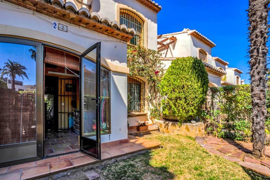 Villa La Isla Casa Barnaby Platja de Larenal Esterno foto