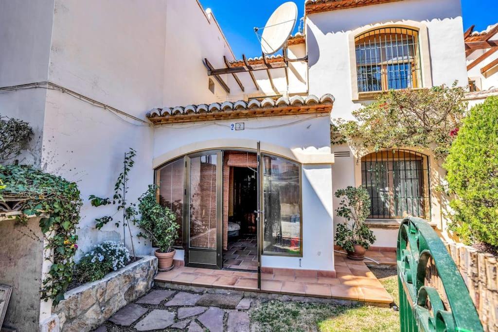 Villa La Isla Casa Barnaby Platja de Larenal Esterno foto