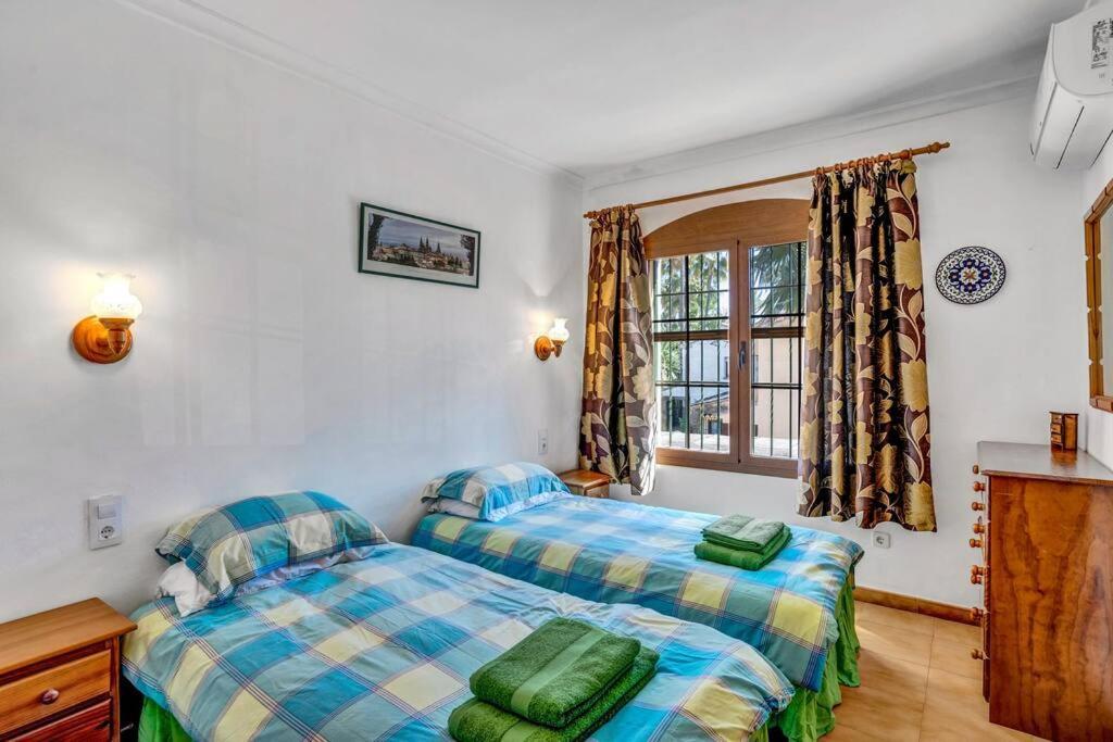 Villa La Isla Casa Barnaby Platja de Larenal Esterno foto